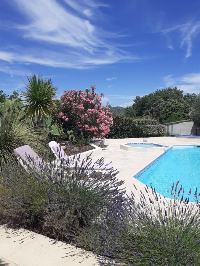 Gite Provencal Independant Avec Piscine Chauffee : Le Suy Bien Flayosc Zewnętrze zdjęcie